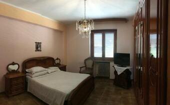 Casa Con Giardino E Parcheggio Privato