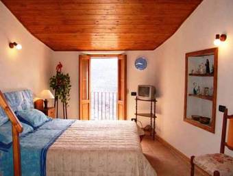 Bed & Breakfast A Taverna Intru U Vicu
