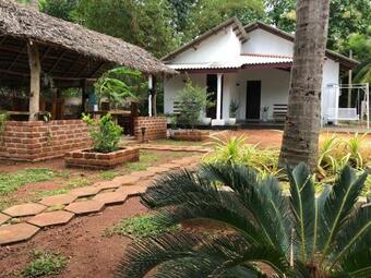 Hostal Sun Rise Family Resort - Anuradhapura