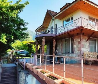 Villa Goshdream Guesthouse