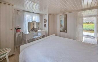 Beautiful Home In �sa With Wifi And 2 Bedrooms #240