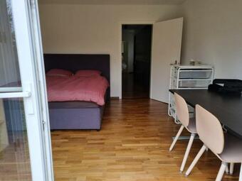 Chambre Lumineuse Dans Une Grande Villa