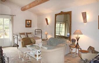 Holiday Home Quartier Les Baquis H-891