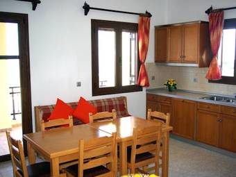 Hostal Monolithos Village