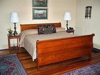 Bennett House Bed & Breakfast