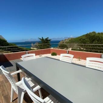Magnifique Villa Face � La Plage De Pors Piron