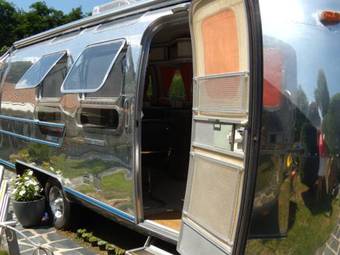 Bed & Breakfast Caravane Airstream Am�ricaine 1976