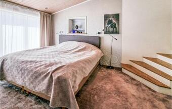 Amazing Home In Tr�sl�vsl�ge With Sauna, Wifi And 4 Bedrooms #242