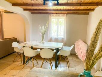 Oliviera - House In Nature