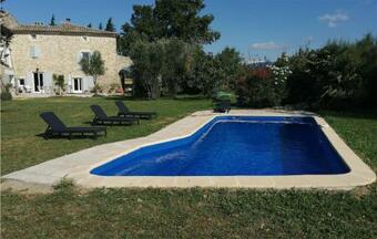 Awesome Home In Cl�on D'andran With Wifi, Outdoor Swimming Pool And 2 Bedrooms