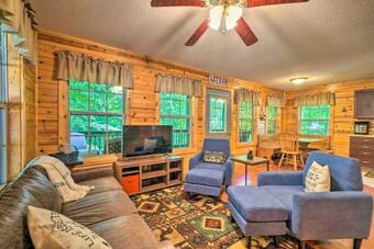 Charming Cabin Less Than 3 Mi To Dale Hollow Lake!