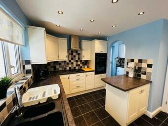 Beautiful Rural 4-bedroom Family Home