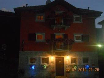 Bed & Breakfast Garni La Genziana