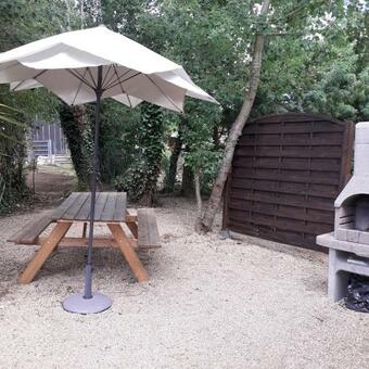 Les G�tes Du H�ron Cendr� Mimosas Et Amandiers