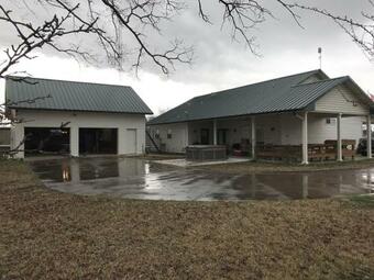 Villa Trophy Bass House