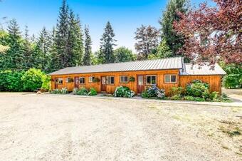 Mount Ellinor, Room 11 At Mount Walker Inn