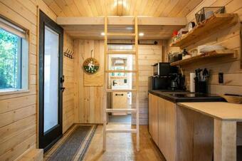 Villa Modern Tiny Home In The Woods