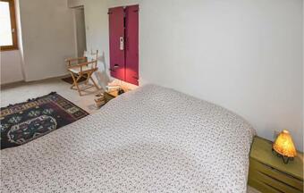 Stunning Home In Les Pilles With Wifi And 2 Bedrooms