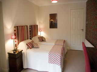 Hostal Rivermount House