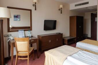 Hotel Lotos Mop Police