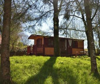 Bed & Breakfast Le Camp Du Fauconnier