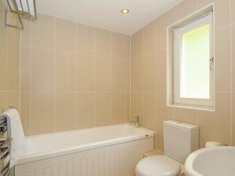 Swandown, 3 Blackdown