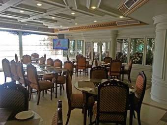Envoy Continental Hotel