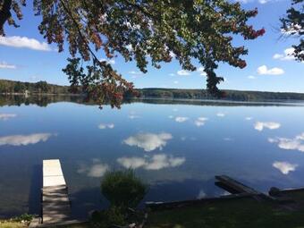 Sunrise Cottage On Galway Lake