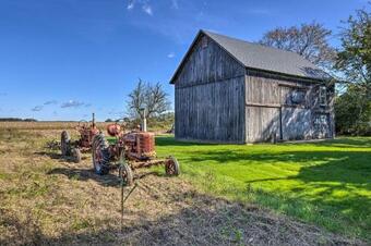Historic North Fork Farmhouse Near Wineries!