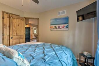 Pet-friendly Stockton Retreat With Fire Pit!