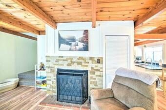 Lakefront Getaway - On-site Fishing And Canoe!