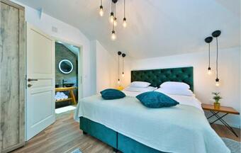 Beautiful Home In Vinogradi Ludbreski With Jacuzzi, Wifi And 4 Bedrooms