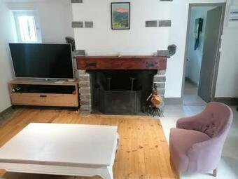 Maison Au Calme - Beaud�an