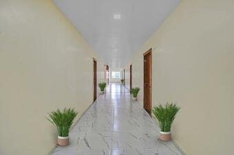 Capital O 92362 Hotel Chaintanya Inn