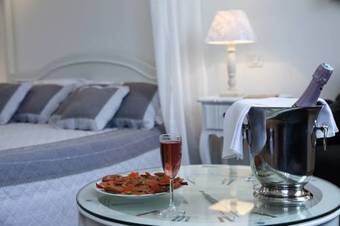 Apartamentos In Sarlat Luxury Rentals, Medieval Center - Maison F�nelon