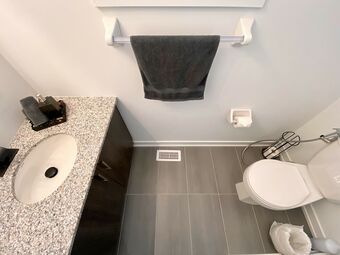 Hotel Luxurious Waterfront Retreat