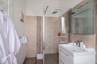 Manoir Des Bertini�res