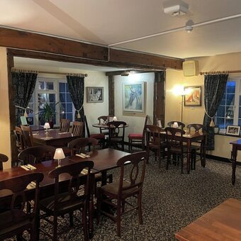 Posada Royal Oak Country Inn And Restaurant