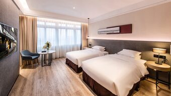 Zhangjiagang Suning Auraya Hotel