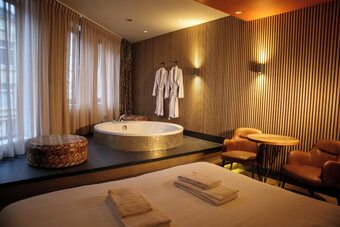 Hotel Manzo's Suites