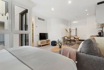 Aparthotel Limehome Valencia Carrer Del Pare Palau