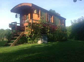 Bed & Breakfast Les Roulottes De Troussures