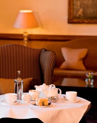 Macdonald Bear Hotel