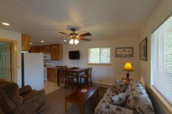 Salmon Catcher Lodge