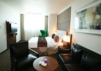 Hyunjin Tourist Hotel