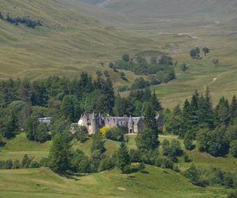 Agroturismo Dalmunzie Castle Hotel