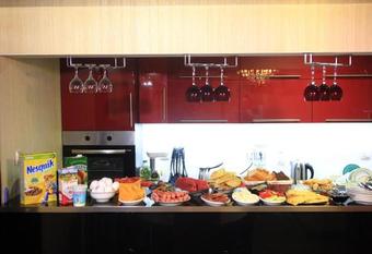 Hostal Edelveis Guest House