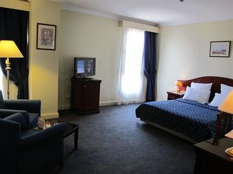 Grand Pyramids Hotel