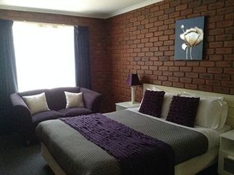 Melton Motor Inn And Apartments