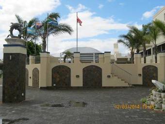 Seashells Luxury Apartments And B&B